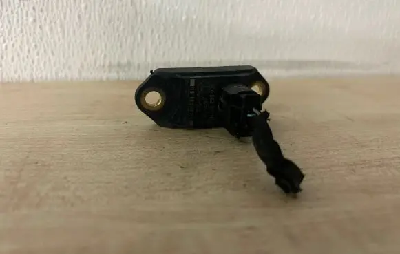 Mercedes-Benz E W211 Airbag deployment crash/impact sensor 0045423518