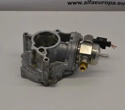 Audi Q7 4M Vacuum pump