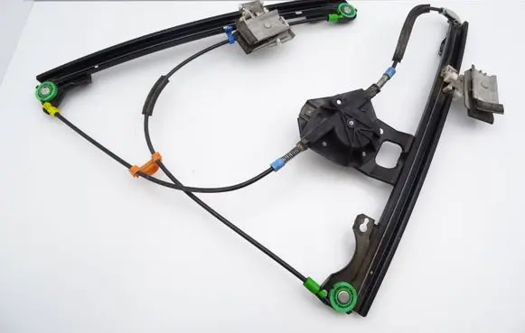 Volkswagen Golf III Front door manual window regulator 1H0837401B