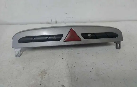 Peugeot 308 Hazard light switch 9659215177