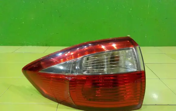 Ford C-MAX II Rear/tail lights 89079513