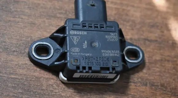 Porsche Cayman 982 Yaw turn rate sensor 