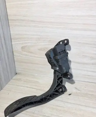 Audi A6 S6 C6 4F Accelerator throttle pedal 4F1723523B 6PV00898406