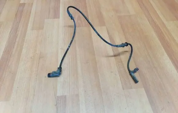 Chrysler 300 - 300C ABS brake wheel speed sensor 25071168014 04779244AC