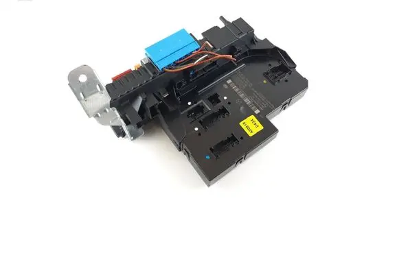 Mercedes-Benz C W204 SAM control unit 2049060705 2045458932 2129028502
