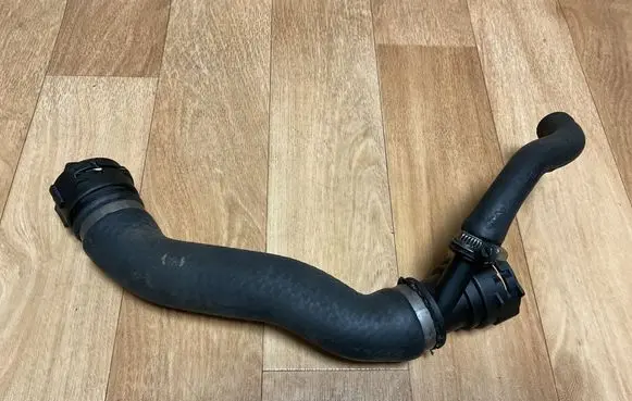 BMW 5 E39 Engine coolant pipe/hose 7787336