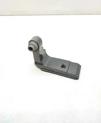 BMW 7 G11 G12 Rear door lower hinge 7333093