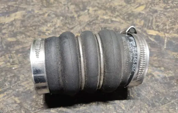 Porsche Cayenne (9PA) Intercooler hose/pipe 7L5145832