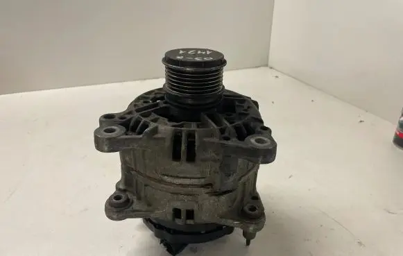 Volkswagen Sharan Generator/alternator 028903028E