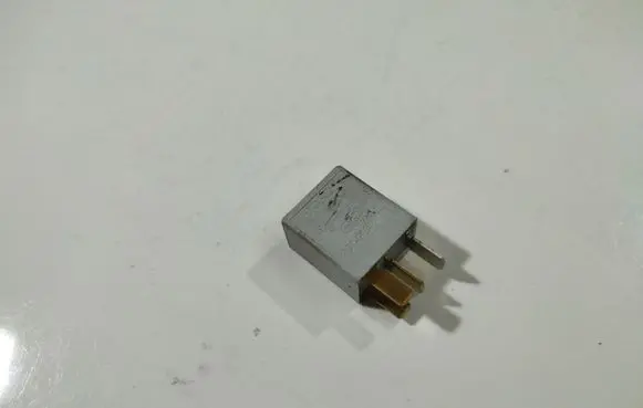 Toyota Corolla Verso AR10 Other relay 0332011001