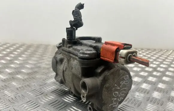 Toyota Prius+ (ZVW40) Air conditioning (A/C) compressor (pump) 0422000401