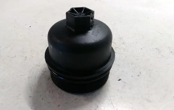 Opel Corsa D Oil filter cover 6790967580