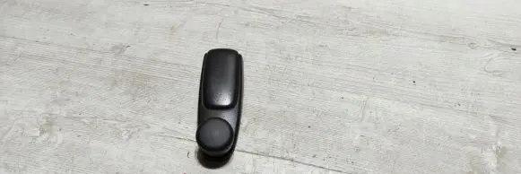 Peugeot 2008 I Rear door window winding handle 9683067177