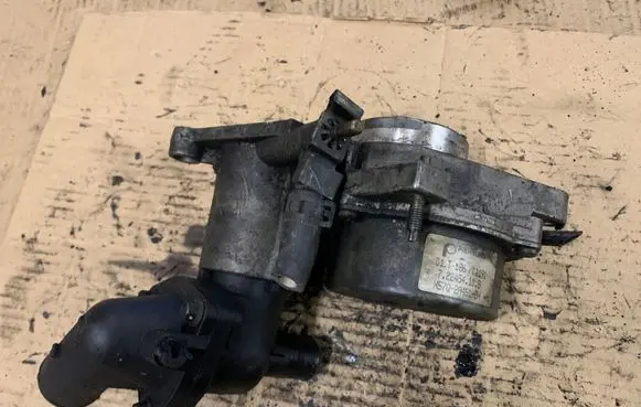 Ford Mondeo Mk III Vacuum pump 72245410B 01T18601191 XS7Q2A451BH