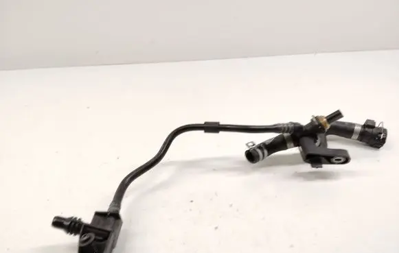 Volvo V60 Engine coolant pipe/hose 32222677
