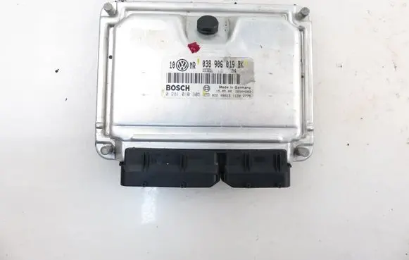 Volkswagen PASSAT B5 Engine control unit/module 0281010305 038906019BK