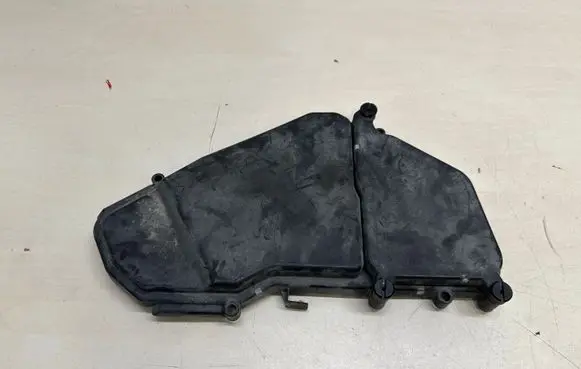 Volkswagen Touareg II Fuse box cover 7L0937576B