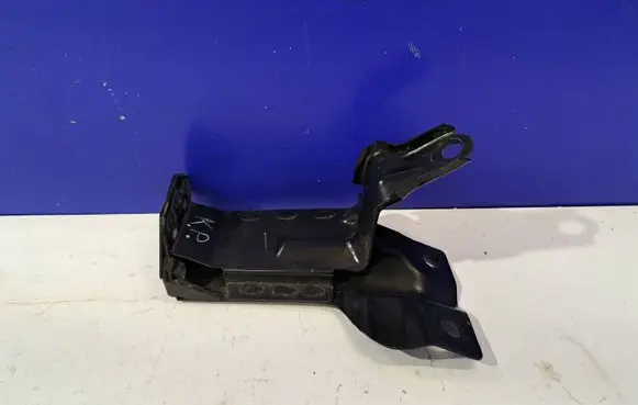 Volvo S60 Radiator support slam panel bracket 31261931 31305109