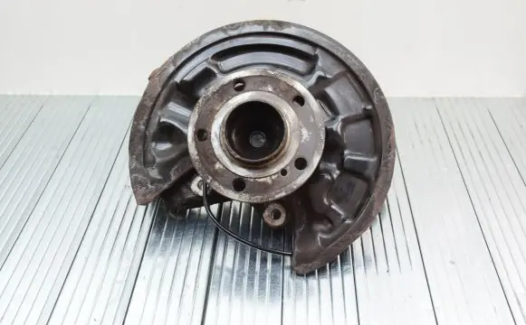 Mercedes-Benz B W246 W242 Rear wheel hub A2464230420 A2460306