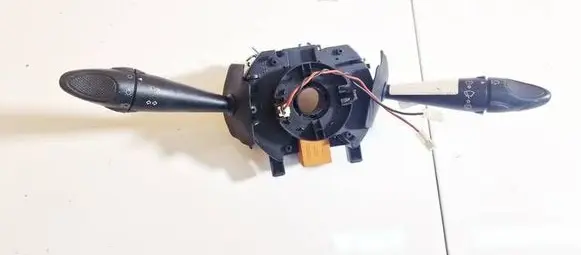 Wiper turn signal indicator stalk/switch