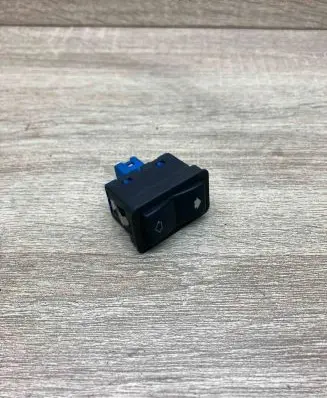 BMW 5 E34 Electric window control switch 8368932