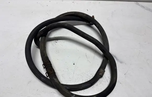 Volvo XC90 Engine coolant pipe/hose 8684366