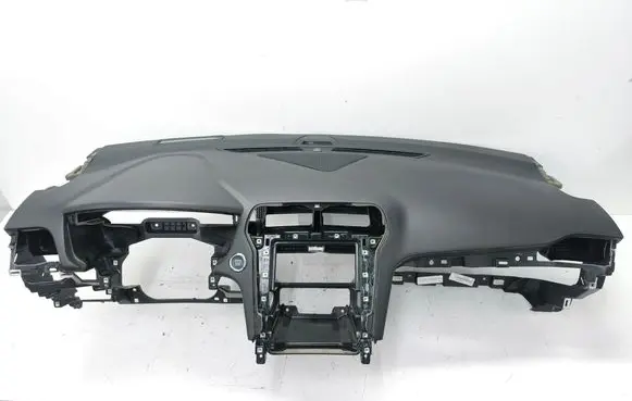 Ford Fusion II Dashboard DS73F04310A FS7354044A74BC