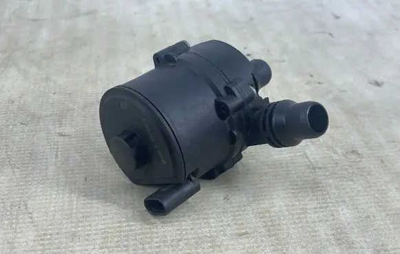 BMW 7 G11 G12 Electric auxiliary coolant/water pump 8623759