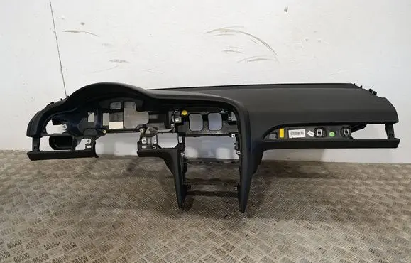 Audi A6 S6 C6 4F Dashboard 
