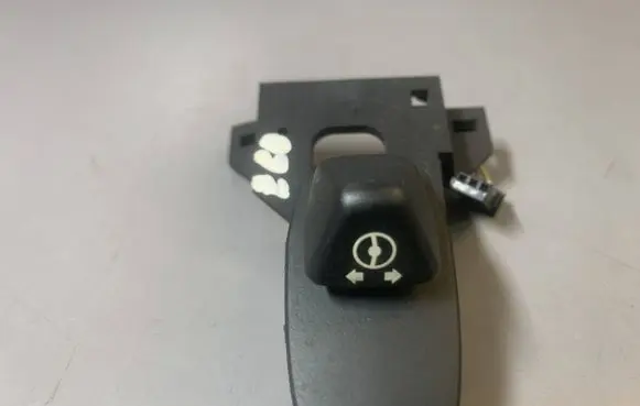 BMW 5 E60 E61 Steering wheel adjustment switch 600429