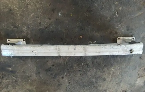 Peugeot 308 Front bumper cross member 9656741380