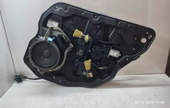 Volvo V70 Rear door window regulator with motor 