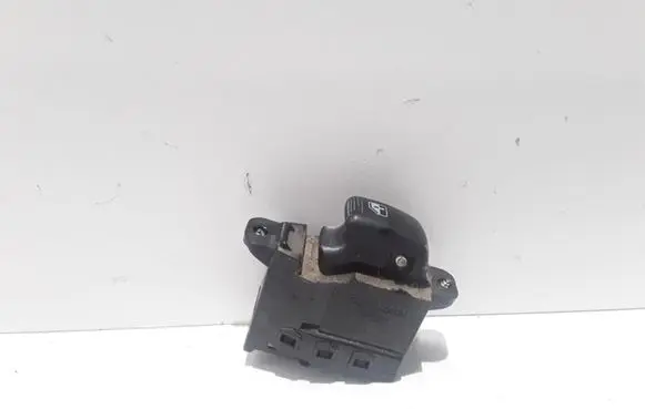 Hyundai Santa Fe Electric window control switch 620W0304
