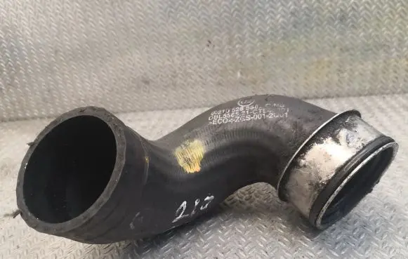 Mercedes-Benz E W210 Intercooler hose/pipe 2105285582