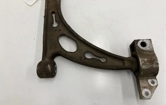 Volkswagen Touran I Front lower control arm/wishbone 1K0407152