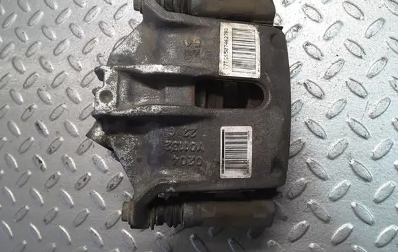 Peugeot 208 Front brake caliper 9805497780 0204L60324
