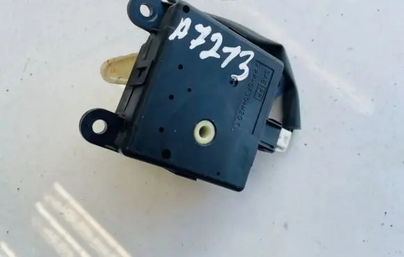 Nissan Primera Air flap motor/actuator 3t05030820