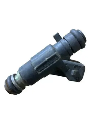 Audi A3 S3 8P Fuel injector 030906031E