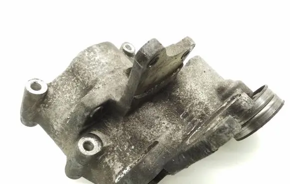 KIA Sportage Generator/alternator bracket 