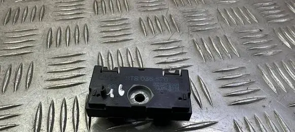 Audi A3 S3 8V Aerial antenna amplifier 8T8035570