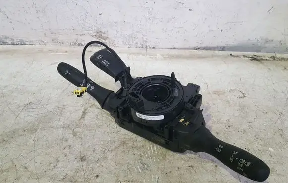 Dacia Duster II Wiper turn signal indicator stalk/switch 9AK0943B