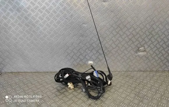 Radio antenna