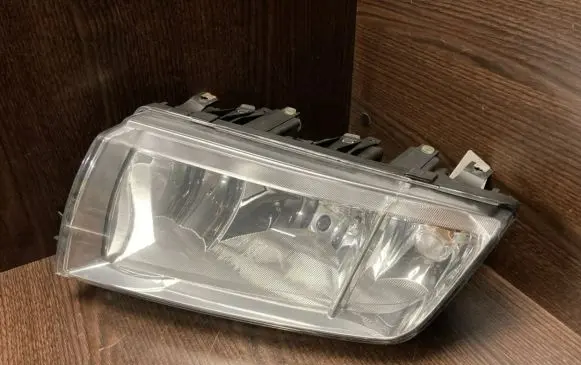 Skoda Fabia Mk1 (6Y) Headlight/headlamp 24635900 246367