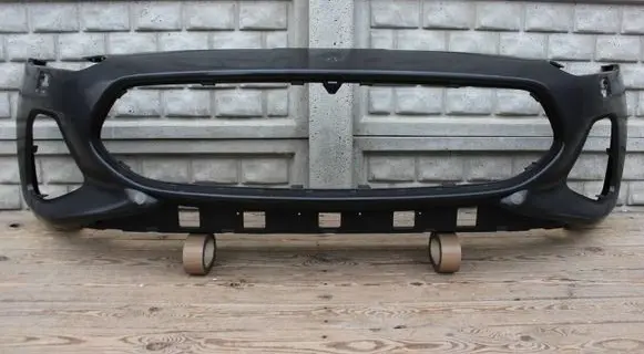 Maserati GranTurismo Front bumper 980145728