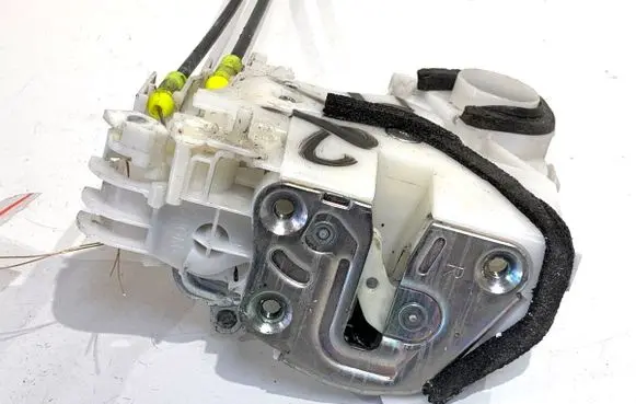 Suzuki Vitara (LY) Rear door lock 8230154P01