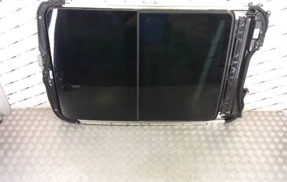 BMW X1 F48 F49 Sunroof set 8064677