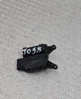 Volkswagen Golf V Air flap motor/actuator 1K1907511C 0132801340 983384KF