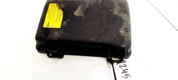 Volvo XC90 Fuse box cover 8645259
