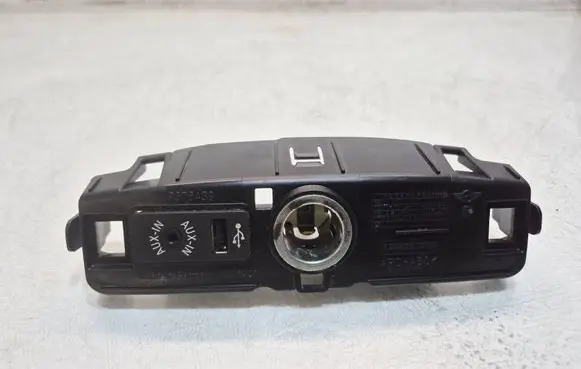 Mini Clubman F54 USB socket connector 9376439