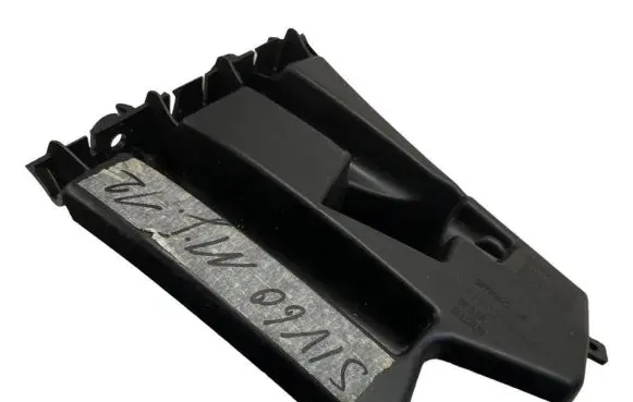 Volvo V60 Front bumper mounting bracket 30796625